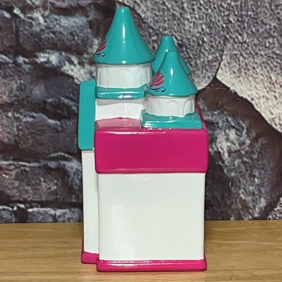 Disney Frozen Anna & Elsa Ceramic Castle Coin Piggy Bank w/Plug - Picture 3 of 8